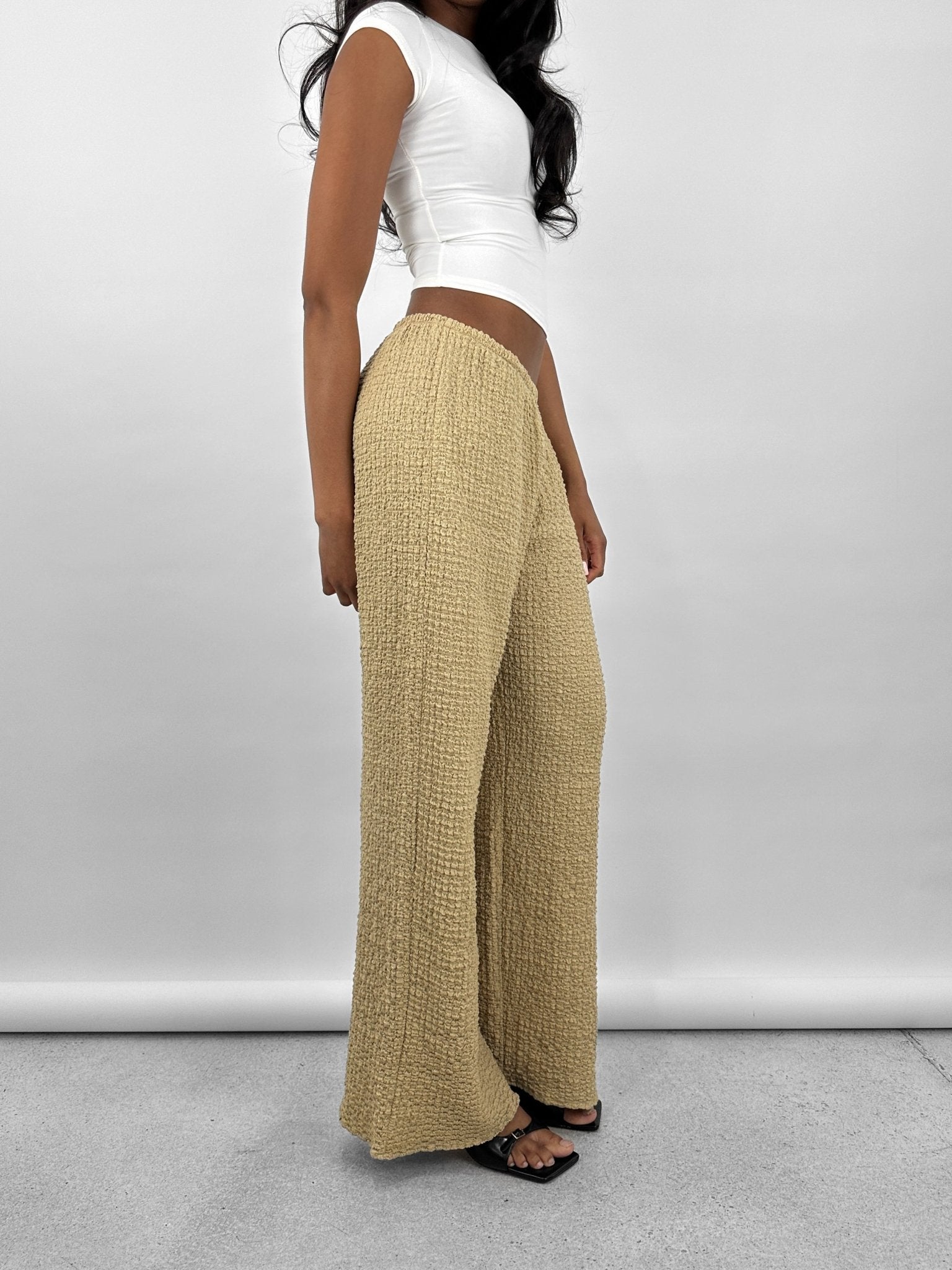 Crinkle Textured Wide Leg Pants - Vamp Official