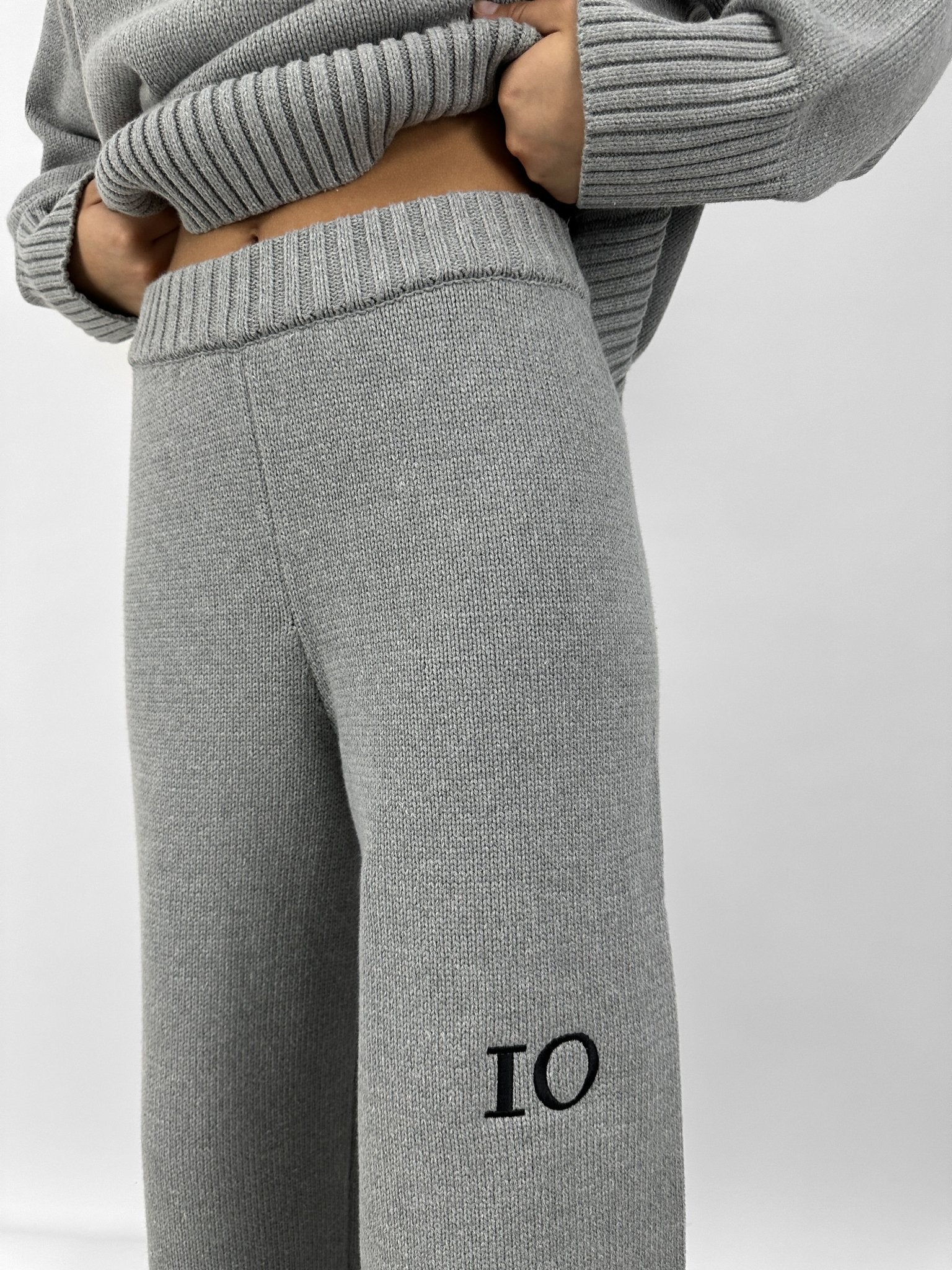 IO Knit Pants– Preorder - Vamp Official