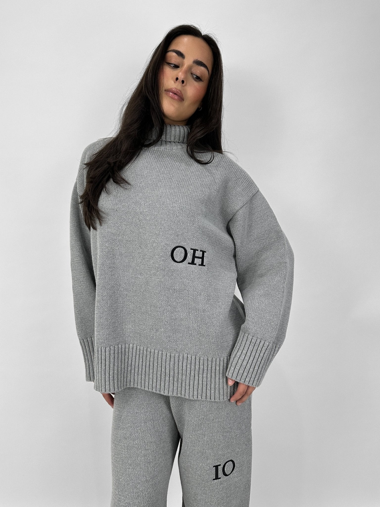 OH Knit Sweater– Preorder - Vamp Official