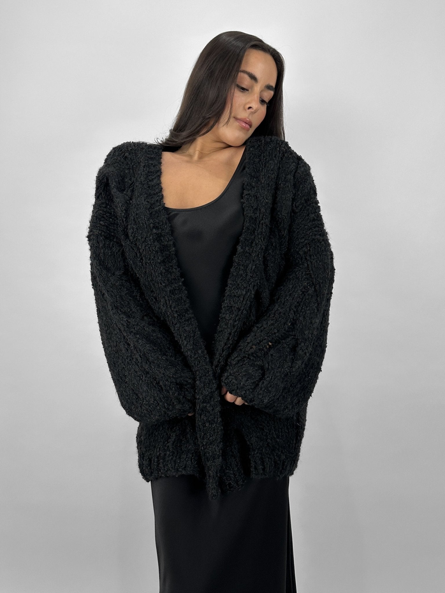 Oversized Chunky Knit Cardigan - Vamp Official