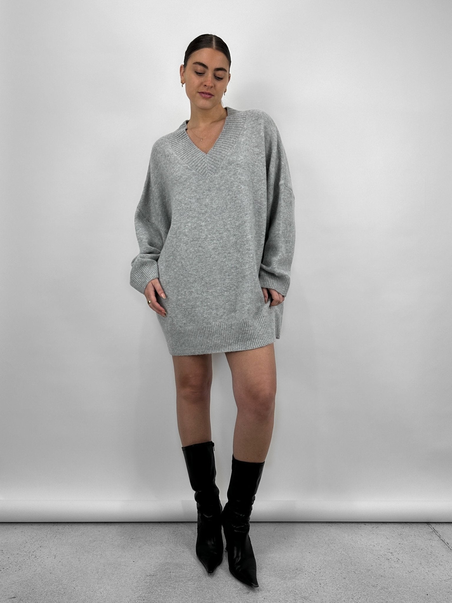 Whiteroom Cactus Oversized V Neck Knit Sweater Dress