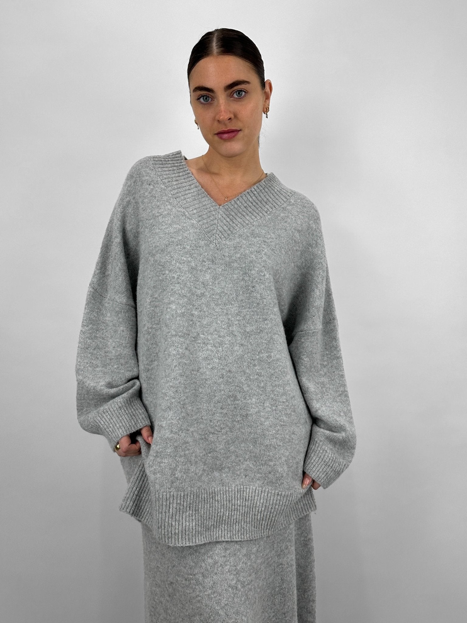 Whiteroom Cactus Oversized V Neck Knit Sweater Dress Grey Large