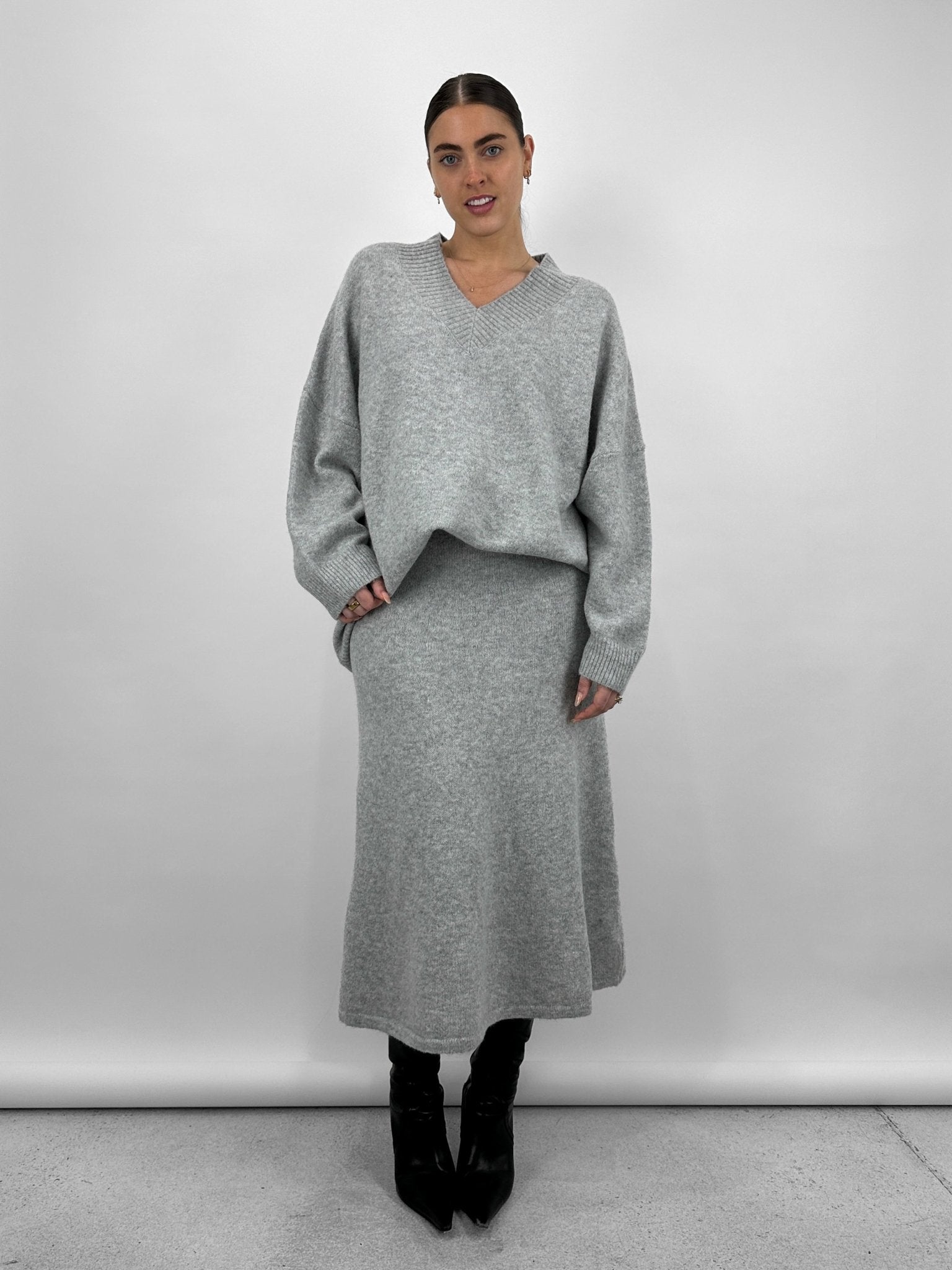 Whiteroom Cactus Oversized V Neck Knit Sweater Dress Grey Large