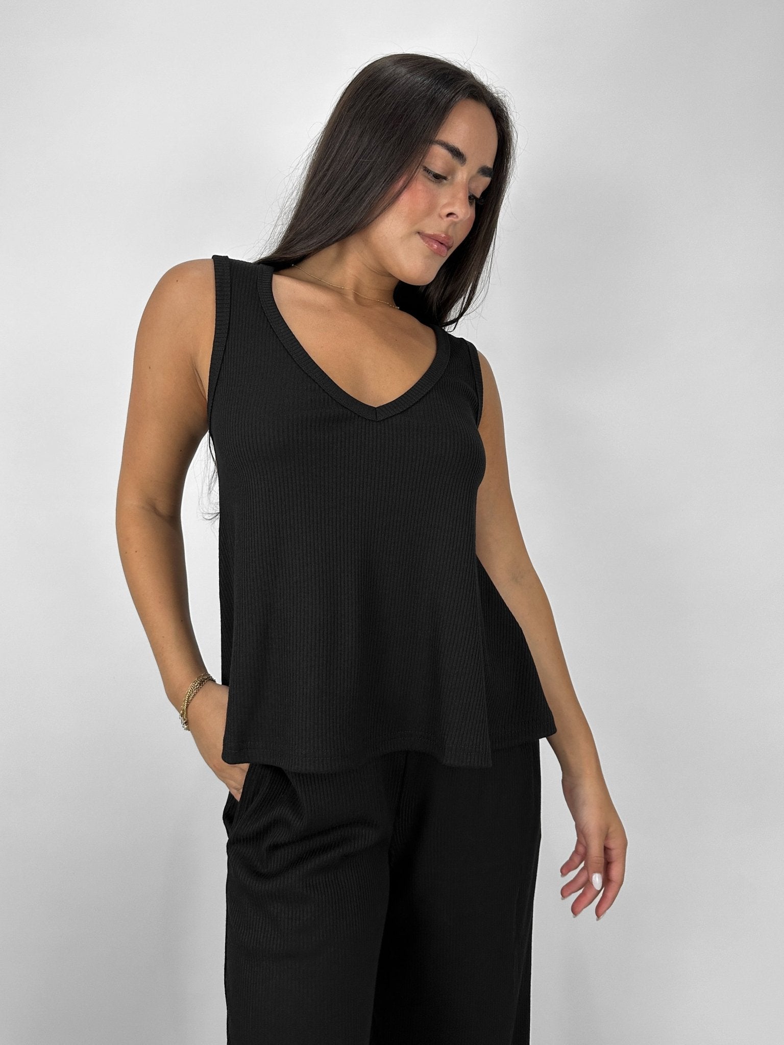 Oversized V Neck Knit Tank - Vamp Official