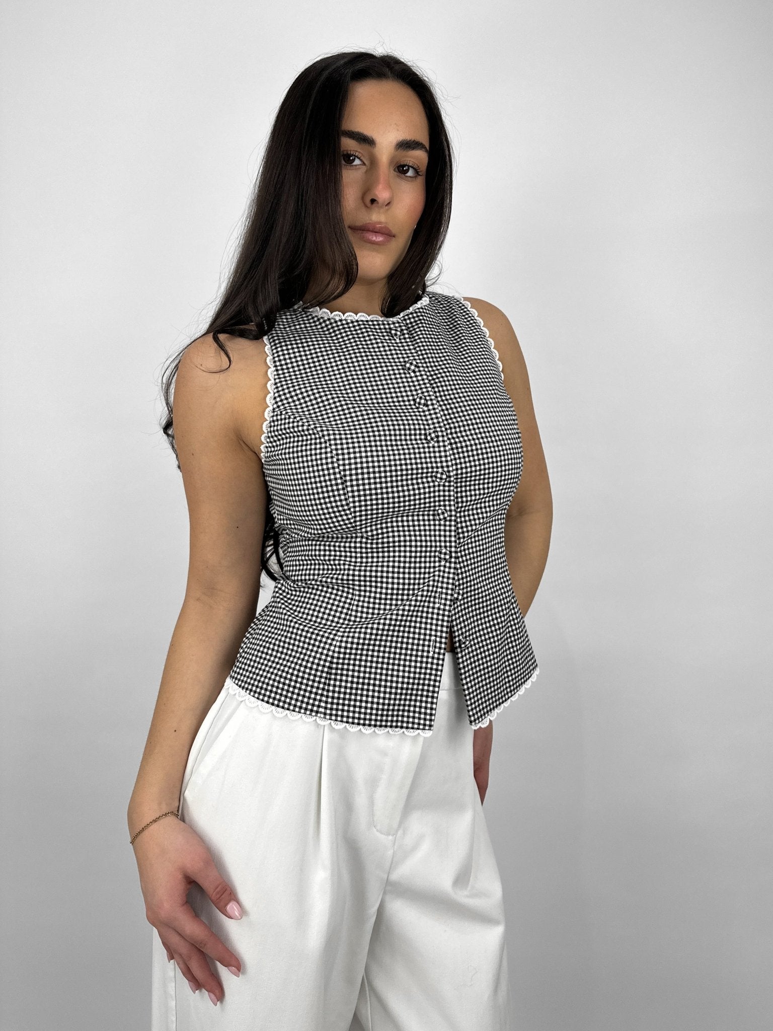 Scalloped Trim Gingham Vest - Vamp Official