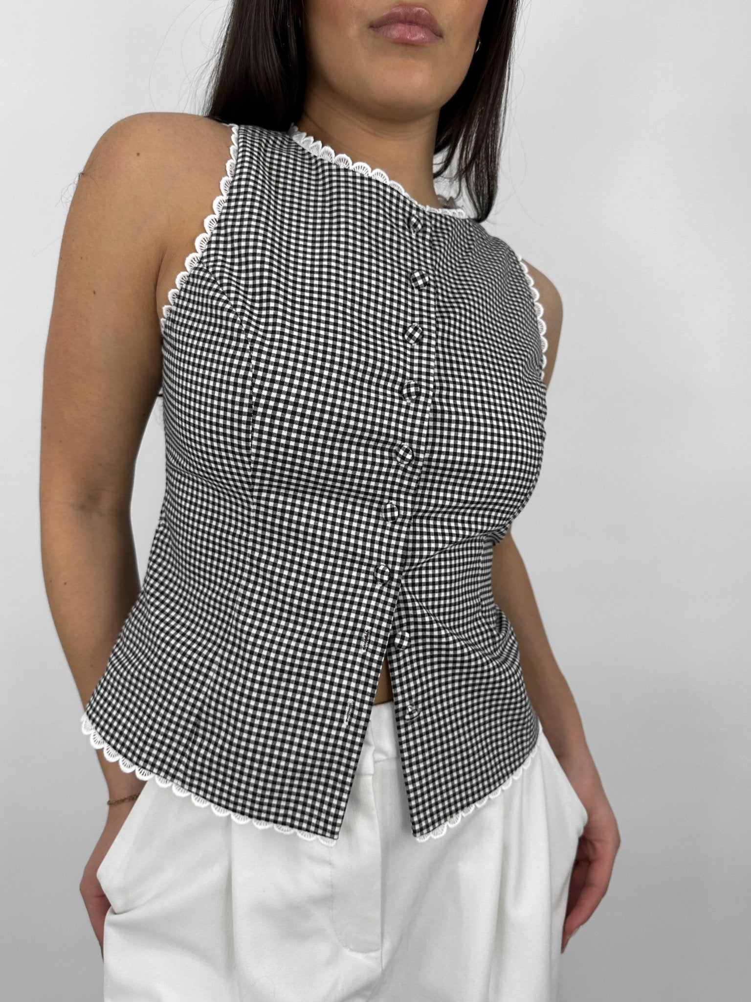 Scalloped Trim Gingham Vest - Vamp Official