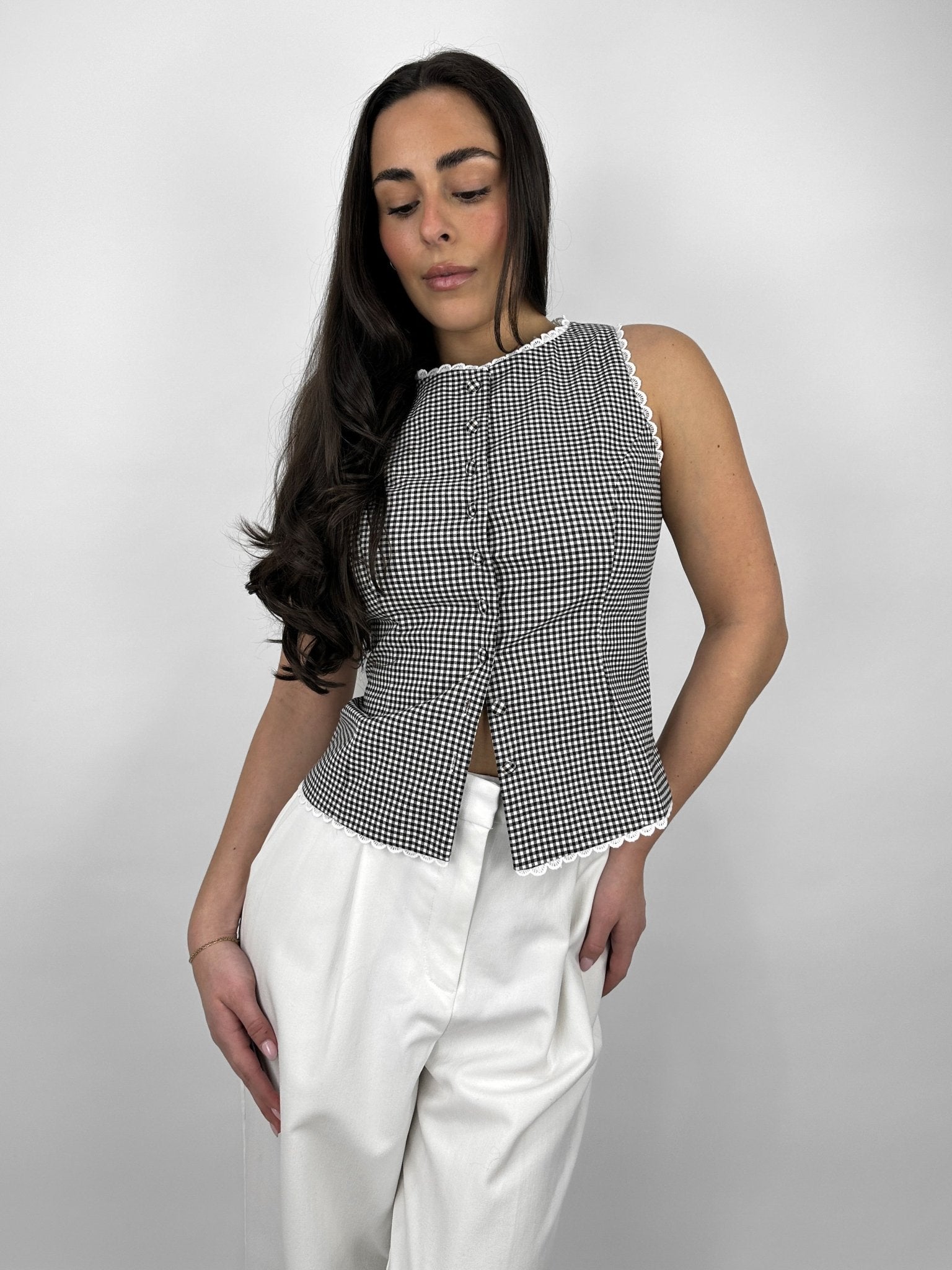 Scalloped Trim Gingham Vest - Vamp Official