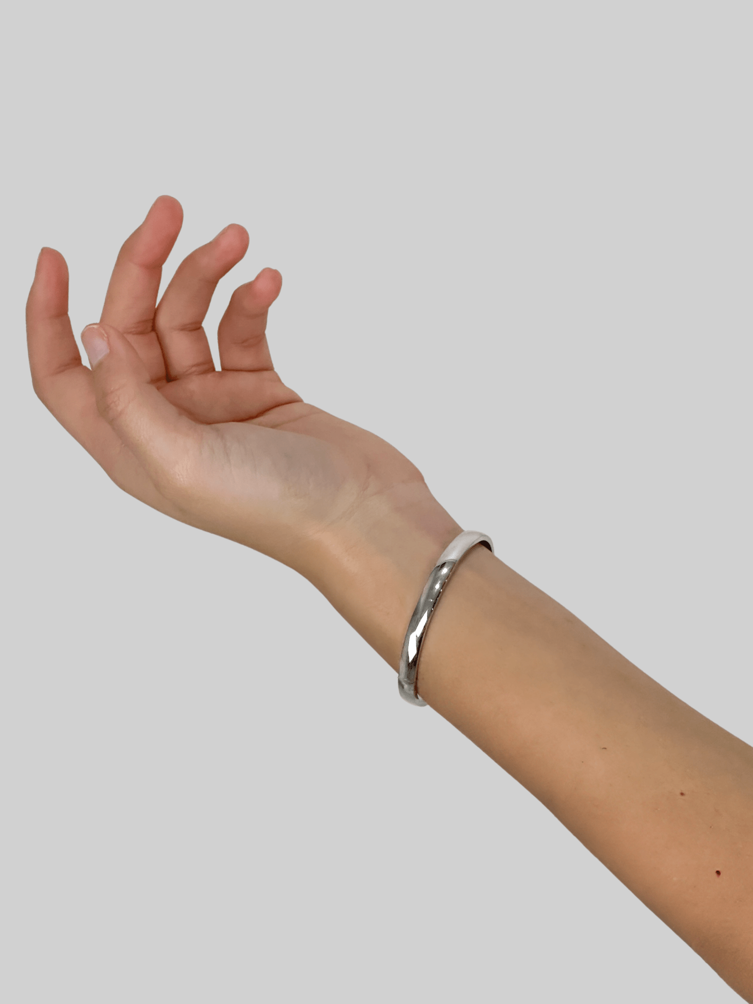 Thin Classic Bangle Bracelet - Vamp Official